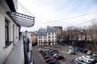 Апарт-отели AUSTRIAN APART HOTEL Львов Апартаменты Делюкс-1